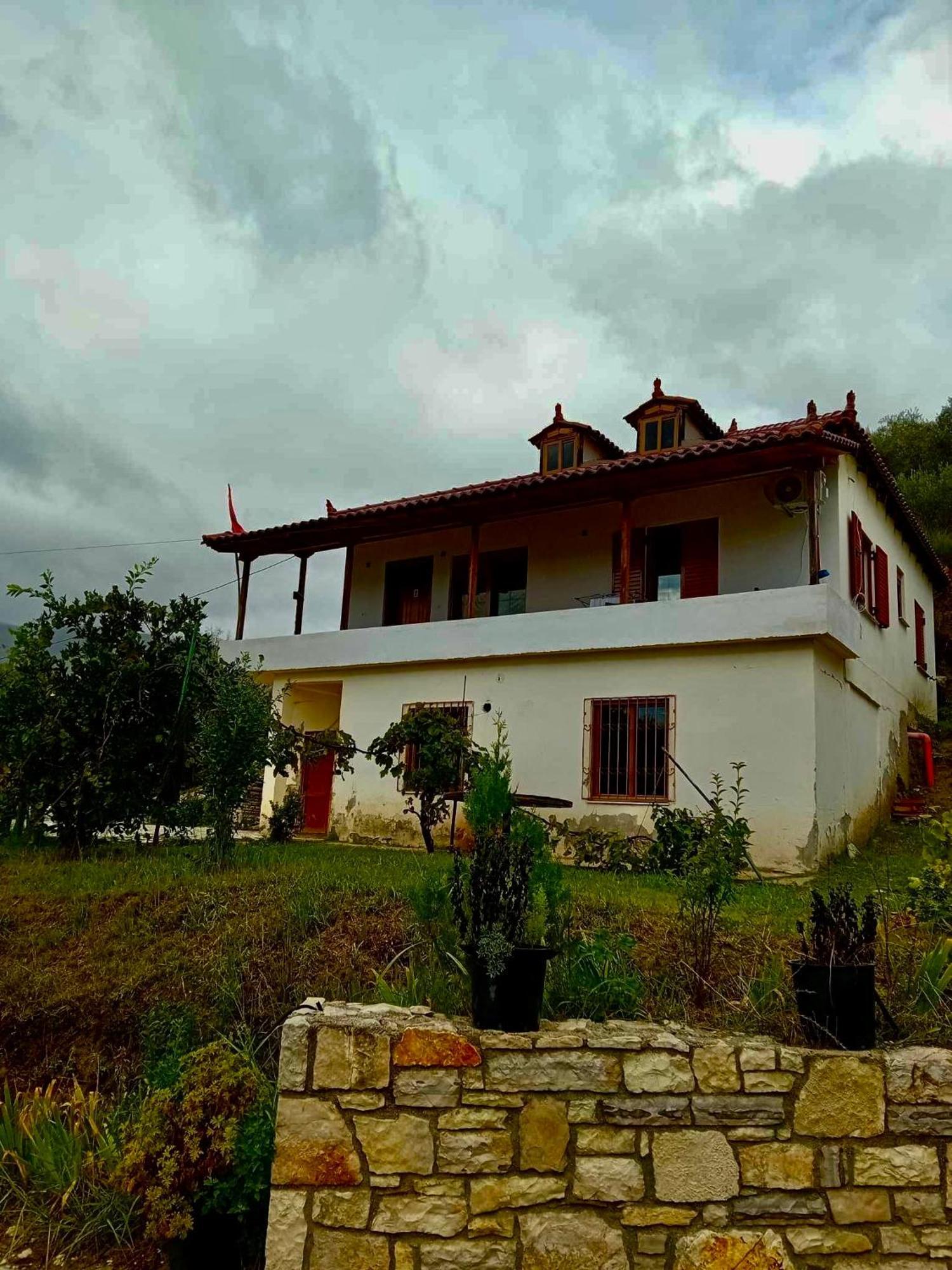 Villa Romario Berat Exteriér fotografie